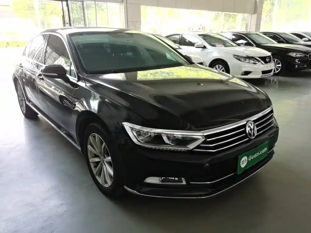 Magotan 330 TSI DSG Leading CN-VI