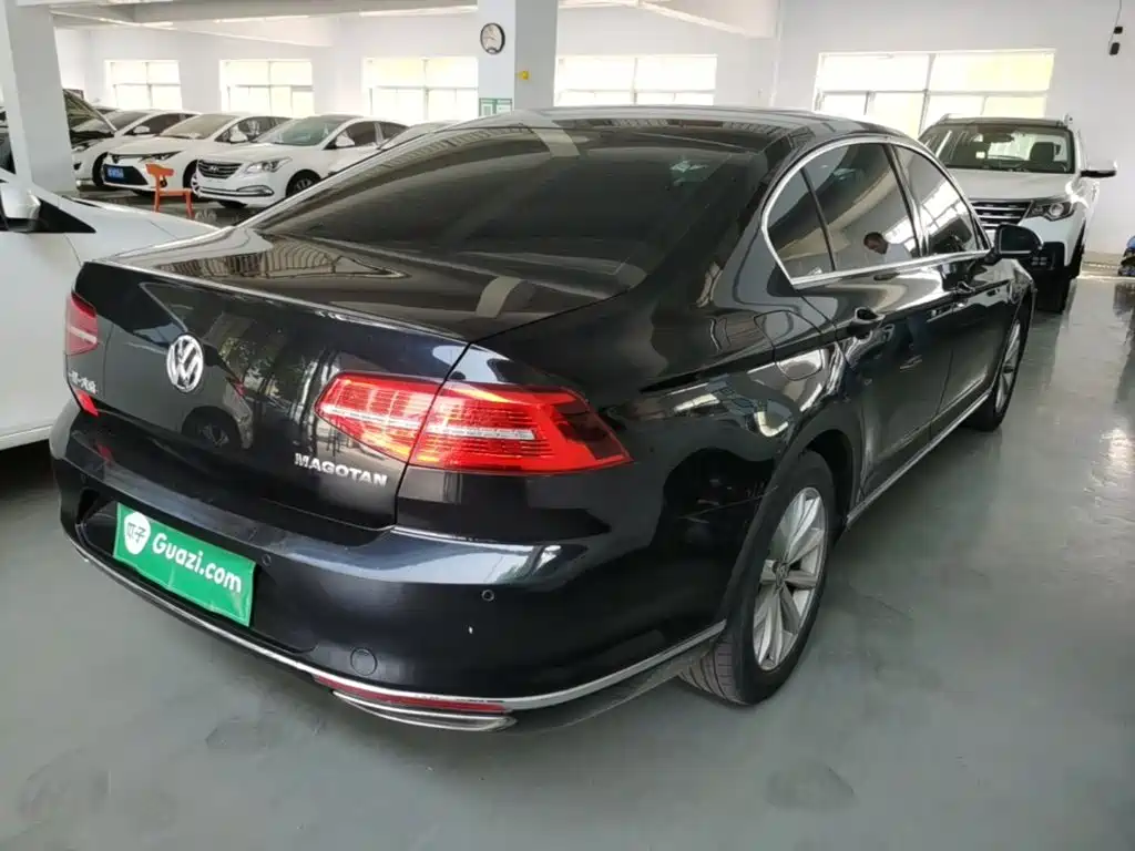 Magotan 330 TSI DSG Leading CN-VI