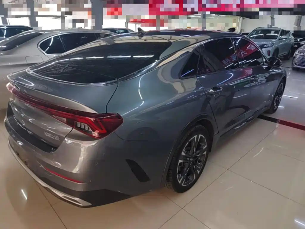 Kia K5 270 T CVVD Luxury Tech