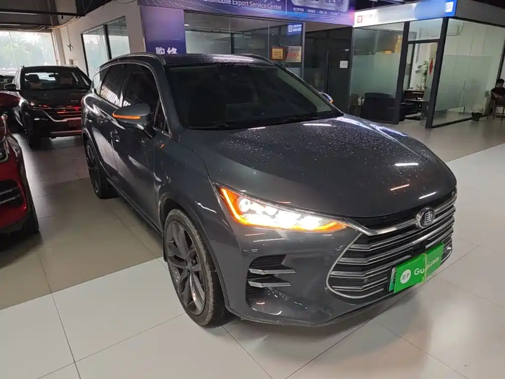 Tang NEV DM 2.0 T Full-time 4 WD Connected Pioneer Leading 7-seat CN-V
