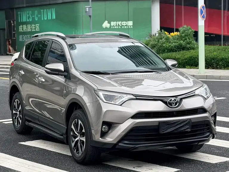 Toyota RAV4 2.0 L CVT 2 WD Style CN-V
