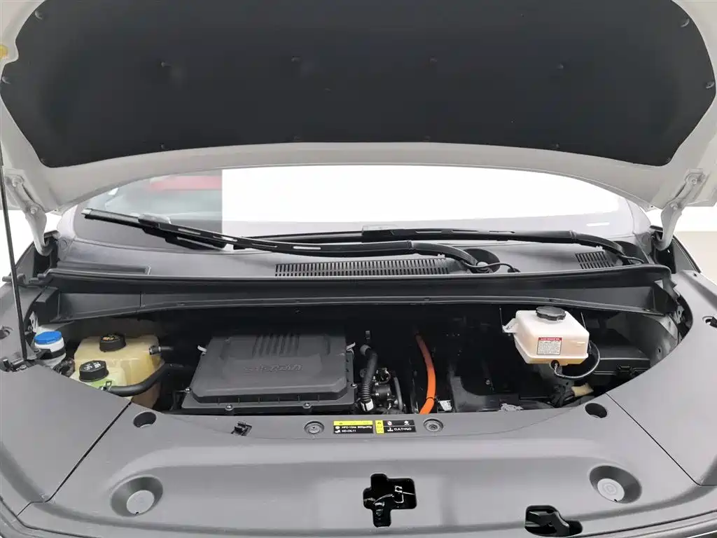 GAC Trumpchi M8 Grandmaster Series Dual Engine Supreme