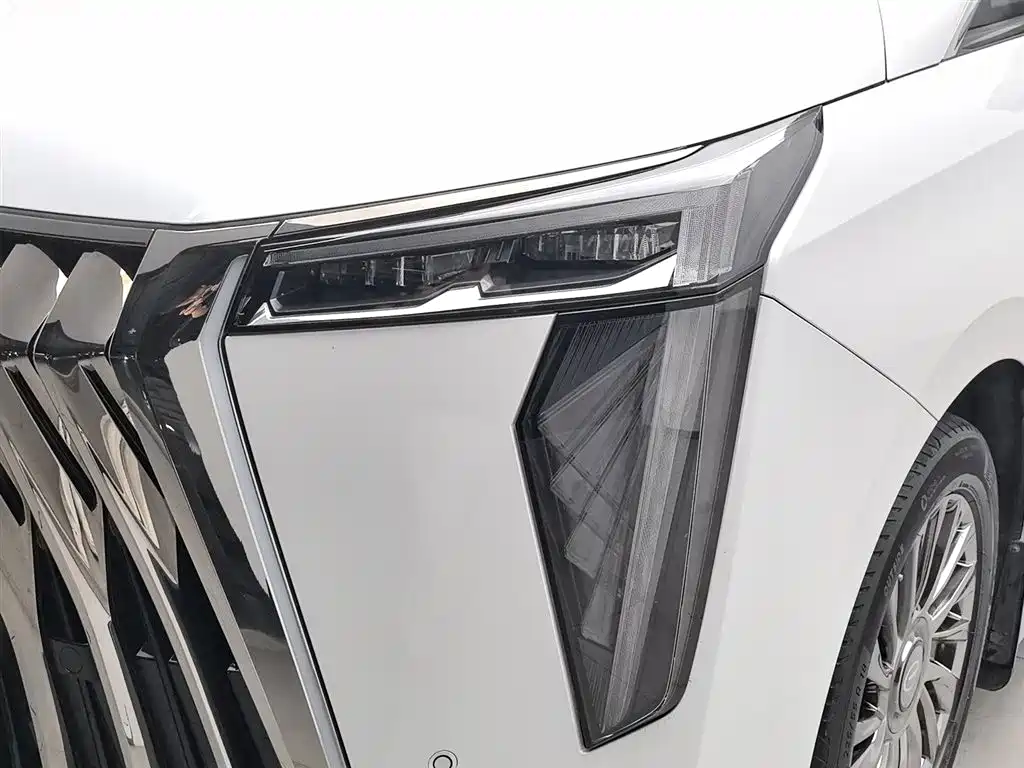 GAC Trumpchi M8 Grandmaster Series Dual Engine Supreme