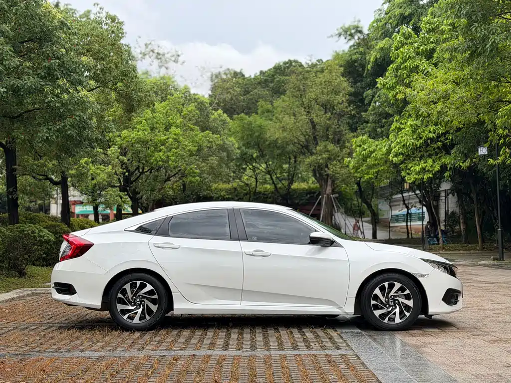 Civic 220 TURBO Manual Luxury
