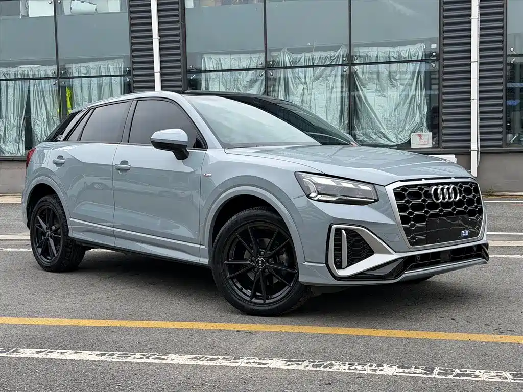 Audi Q2 L 35 TFSI Progressive Dynamic