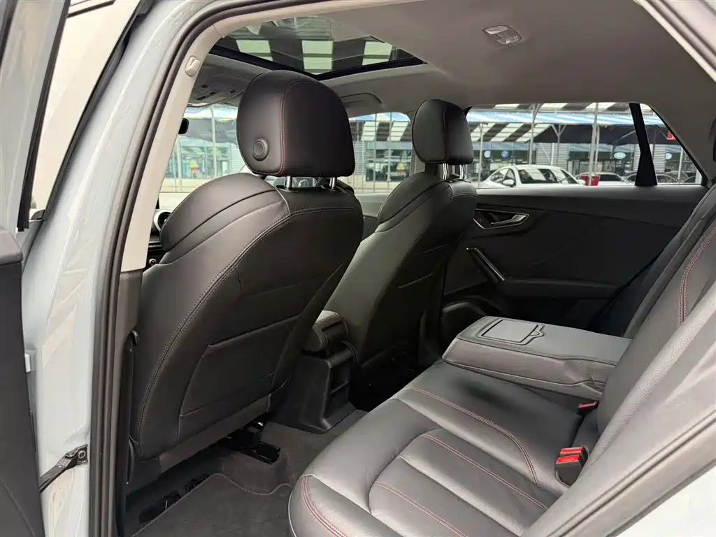 Audi Q2 L 35 TFSI Progressive Dynamic