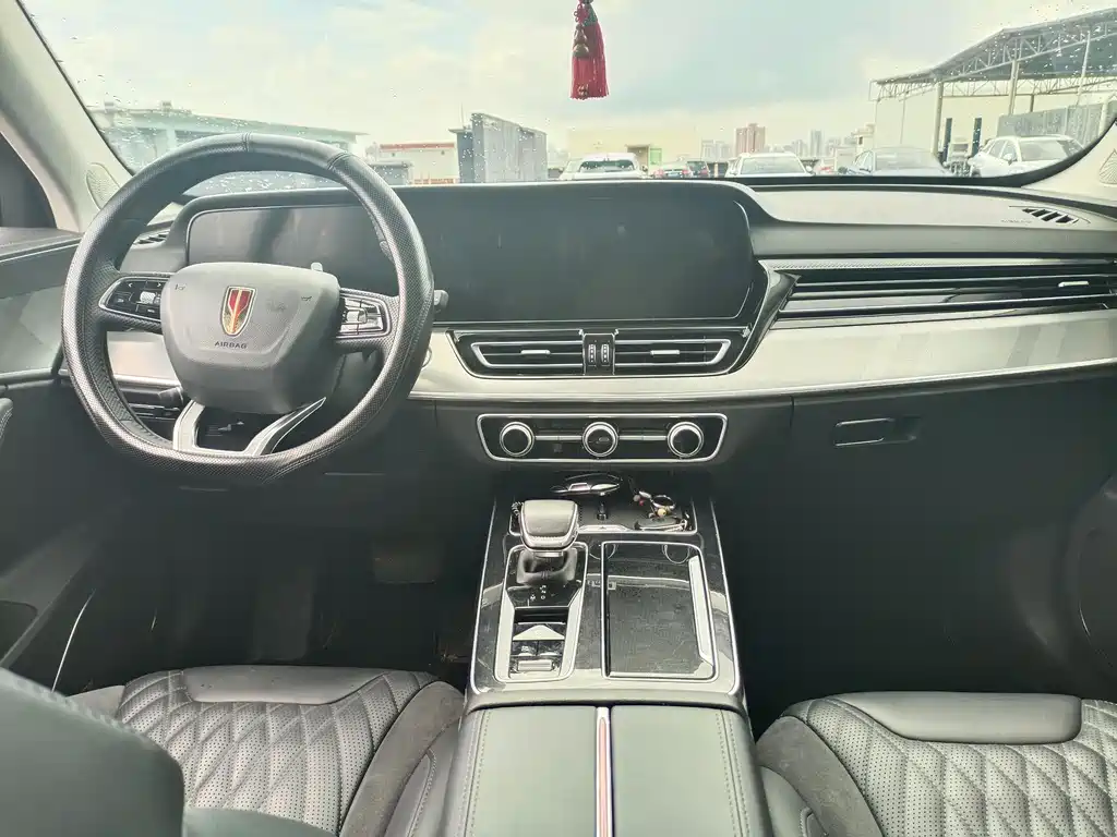Hongqi HS5 2.0 T Flagship Enjoyment Pro