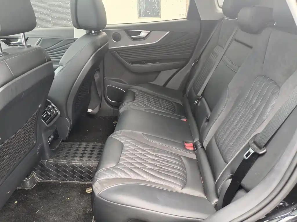 Hongqi HS5 2.0 T Flagship Enjoyment Pro