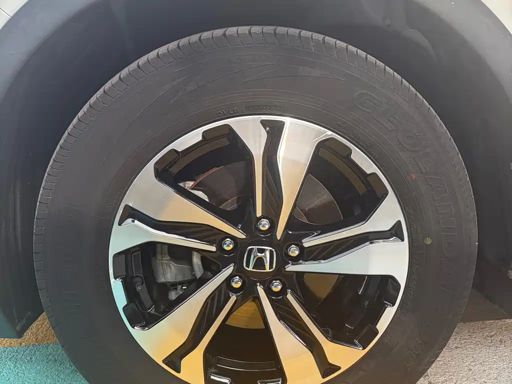 Honda CR-V 240 TURBO CVT 2 WD Comfort