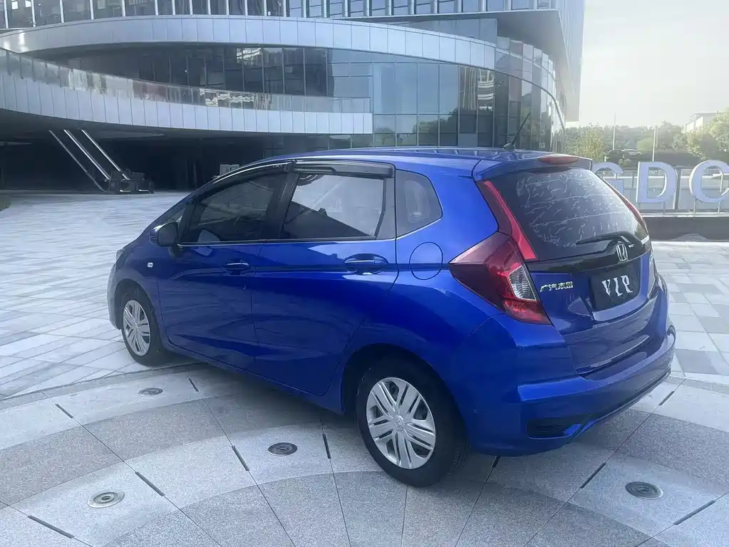 Fit 1.5 L CVT Comfort