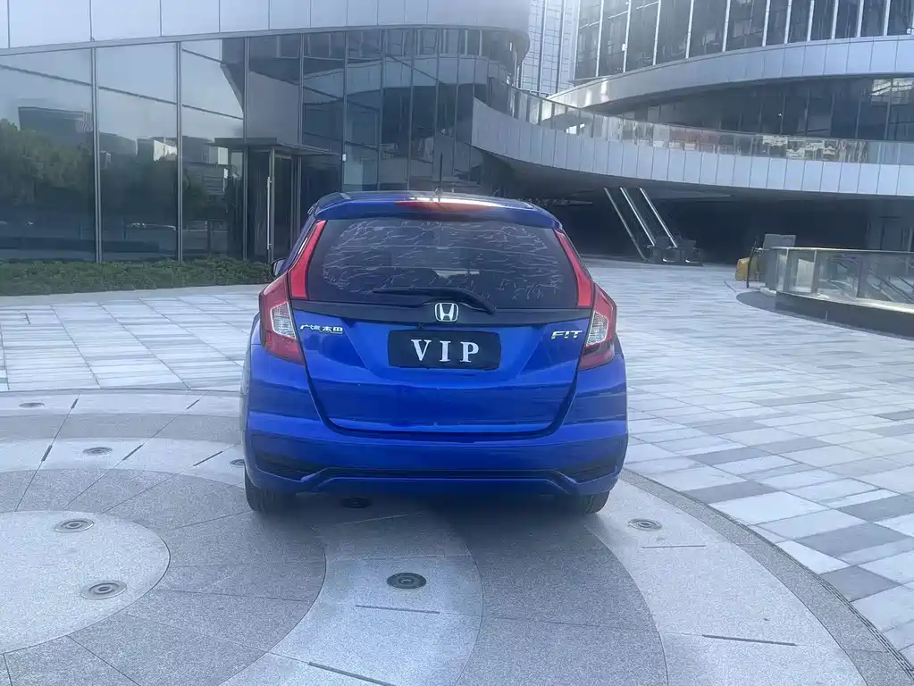 Fit 1.5 L CVT Comfort