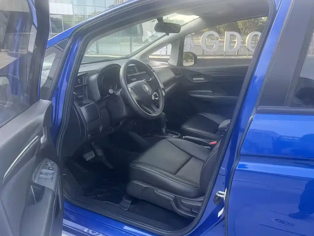 Fit 1.5 L CVT Comfort
