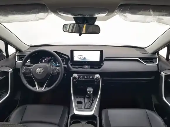 Toyota Wildlander 2.0 L CVT 2 WD Luxury PLUS