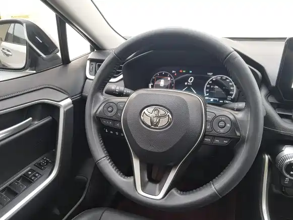 Wildlander 2.0 L CVT 2 WD Luxury PLUS
