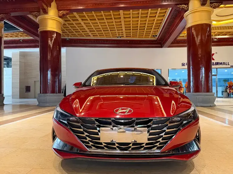 Hyundai Elantra 1.5 L CVT LUX Distinguished
