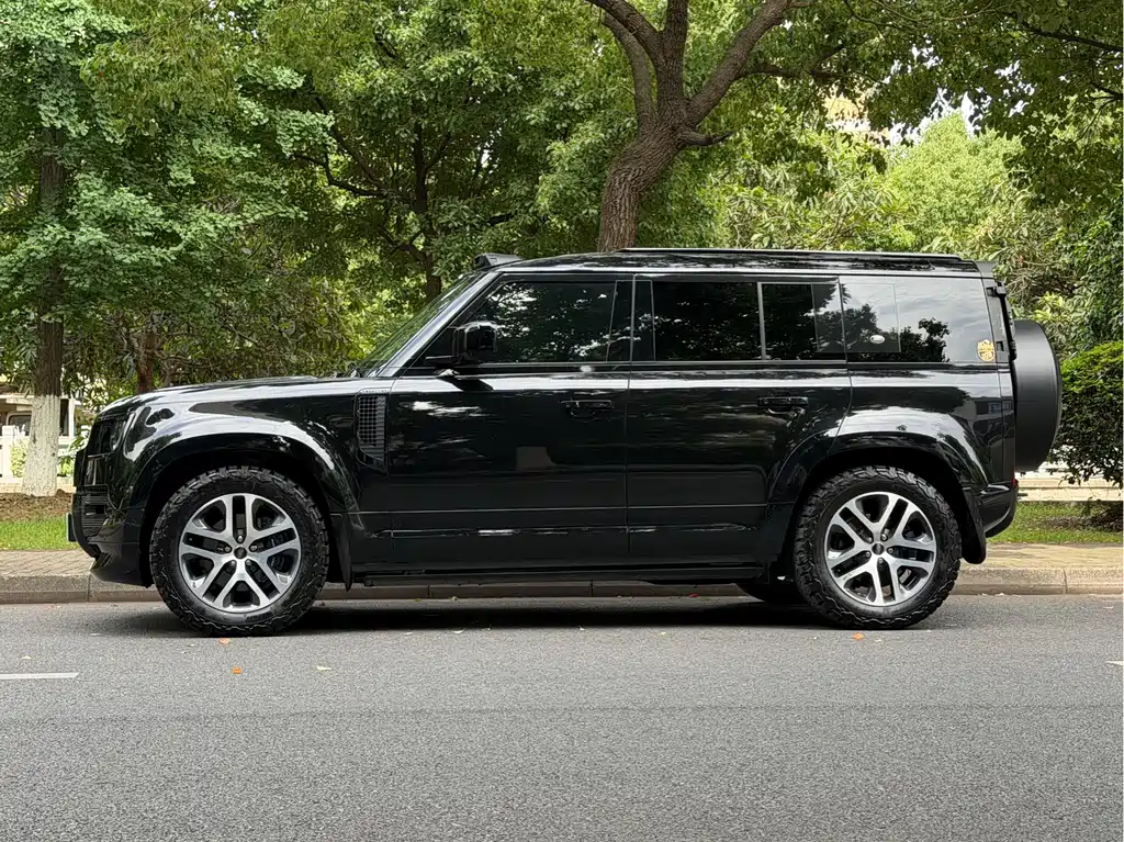 Land Rover Defender 110 3.0 T P400 XS