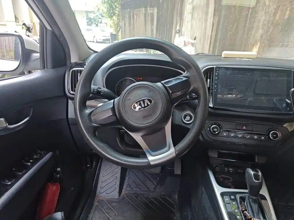 KX3 1.6 L Auto 2 WD DLX