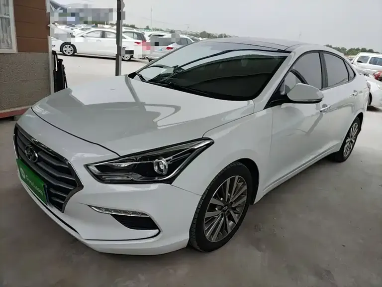 Hyundai Mistra 1.8 L Auto Intelligent GLS CN-V