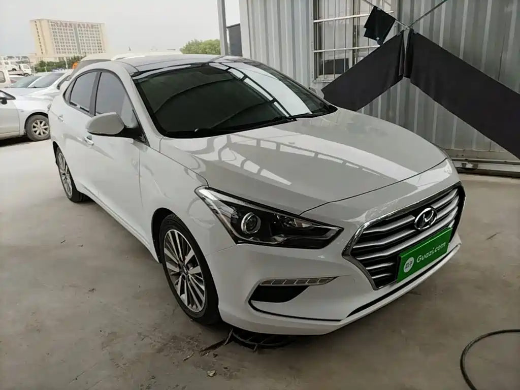 Mistra 1.8 L Auto Intelligent GLS CN-V