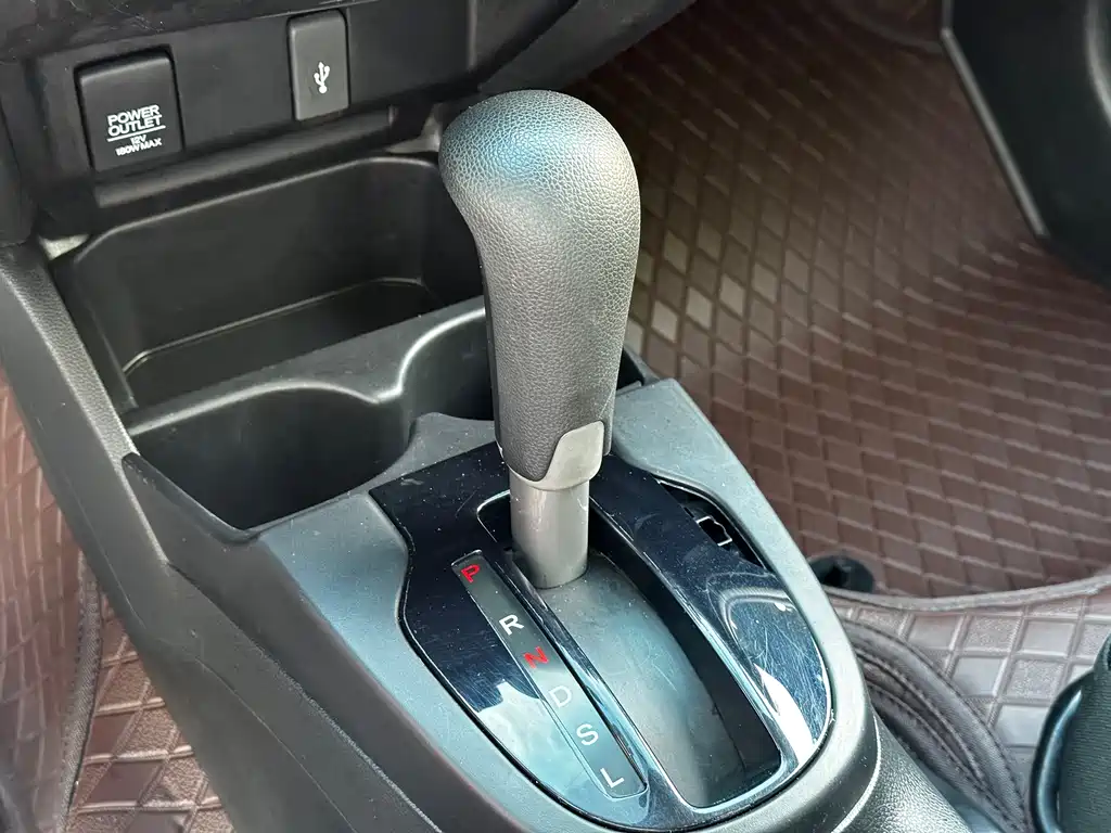 Fit 1.5 L CVT Comfort