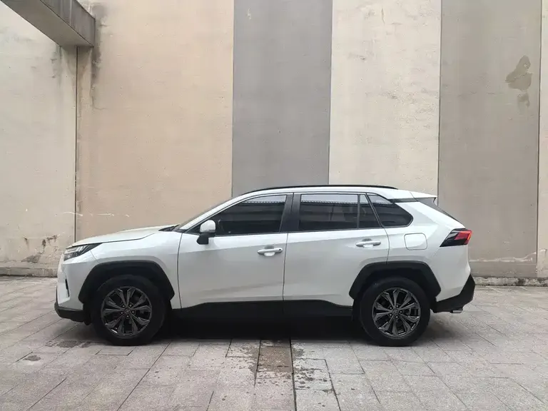 Toyota RAV4 2.0 L CVT 2 WD Style Plus