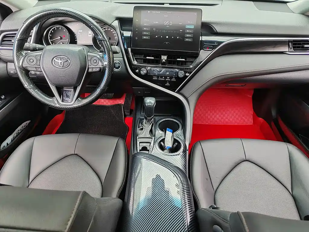Camry 2.0 G Luxury
