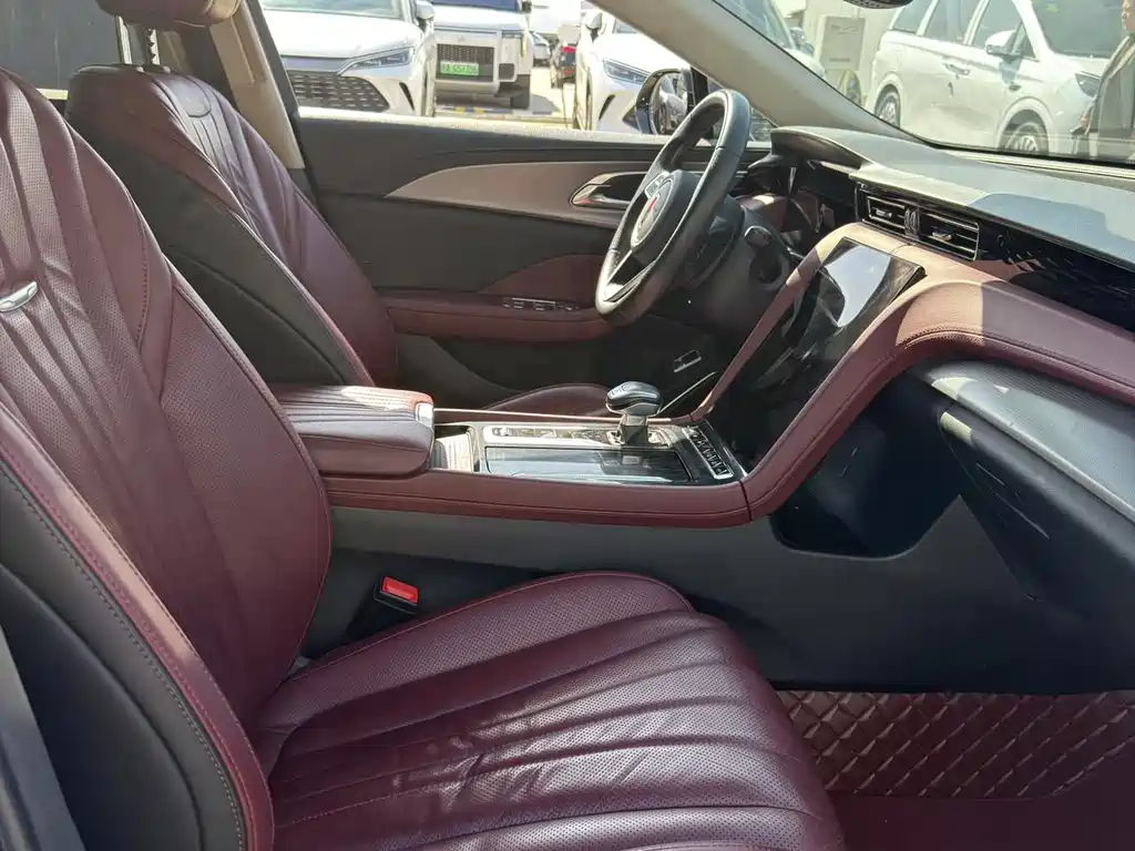 Hongqi H5 2.0 T Auto Connected Flagship