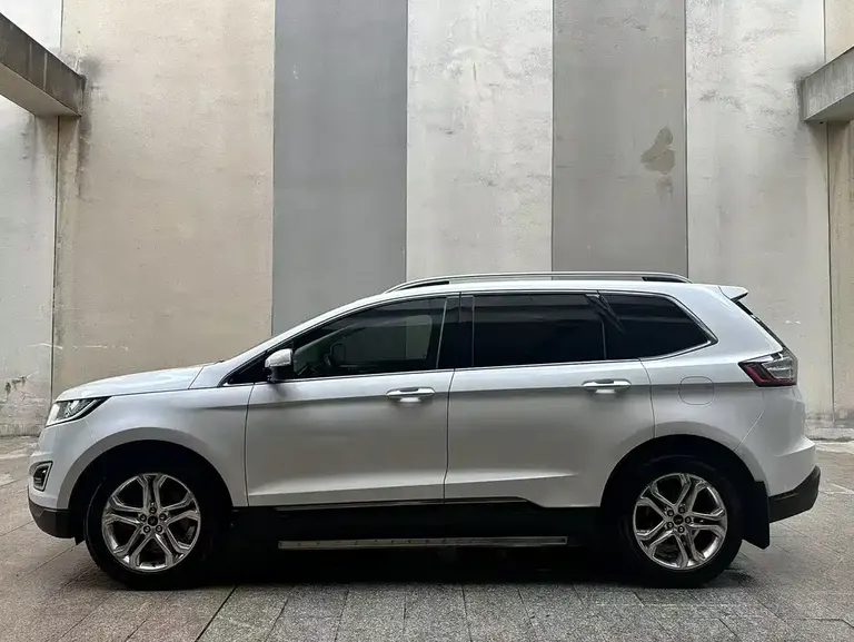 Ford Edge EcoBoost 245 2 WD Grand Sharp 7-seat