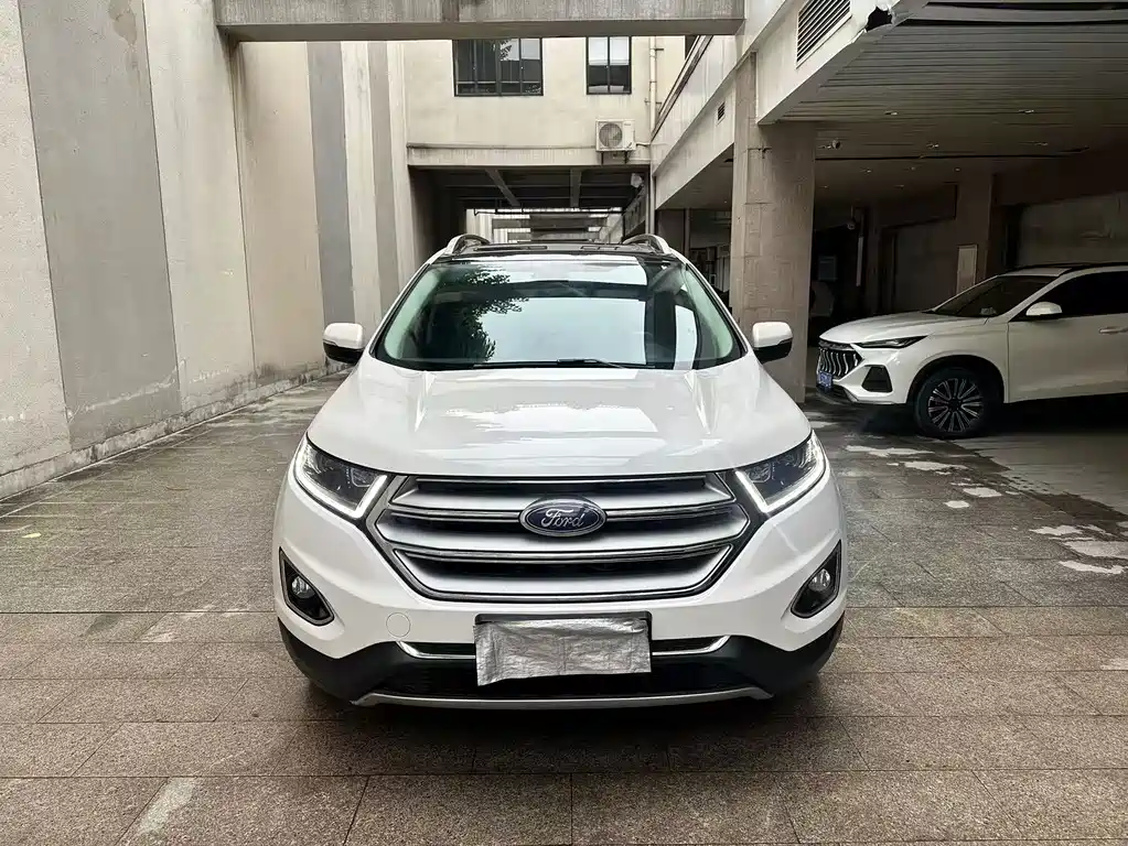 Edge EcoBoost 245 2 WD Grand Sharp 7-seat