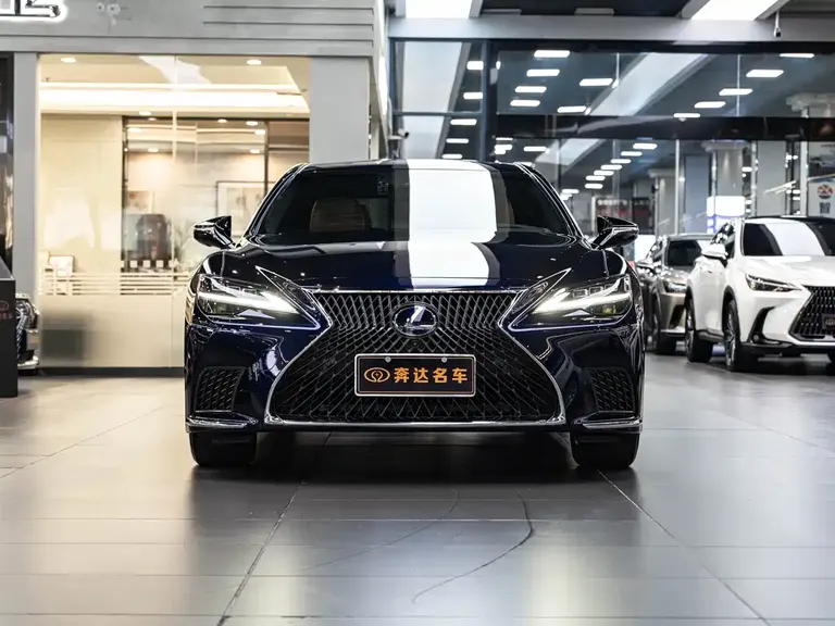 Lexus LS 500 h Luxury