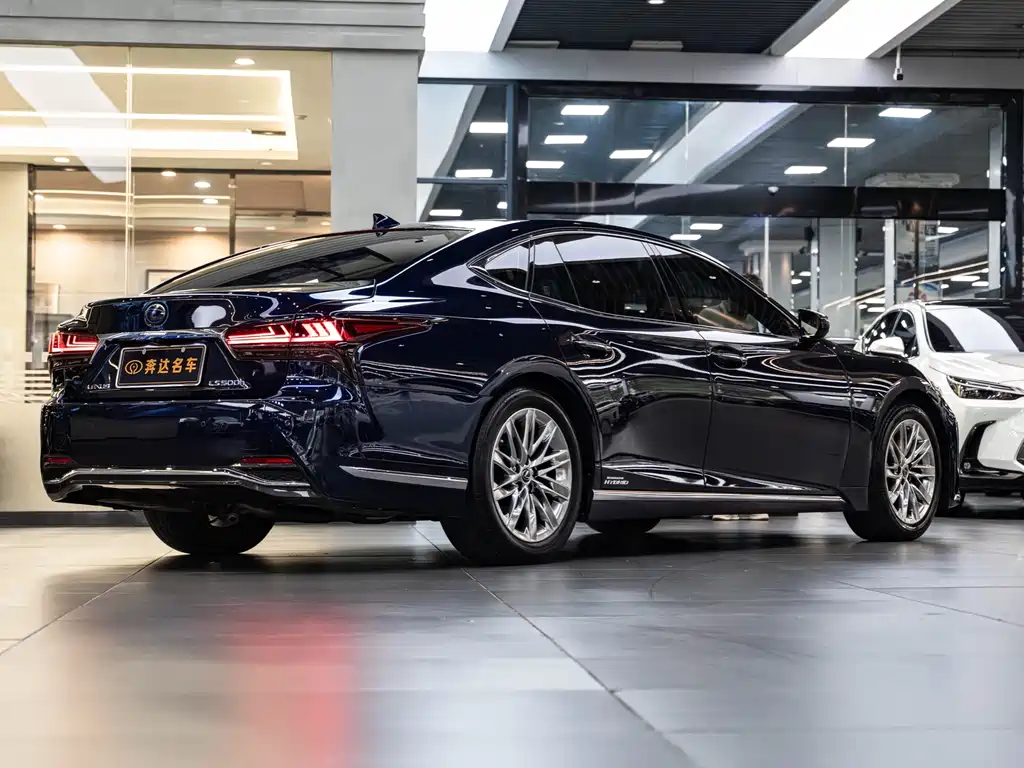 Lexus LS 500 h Luxury