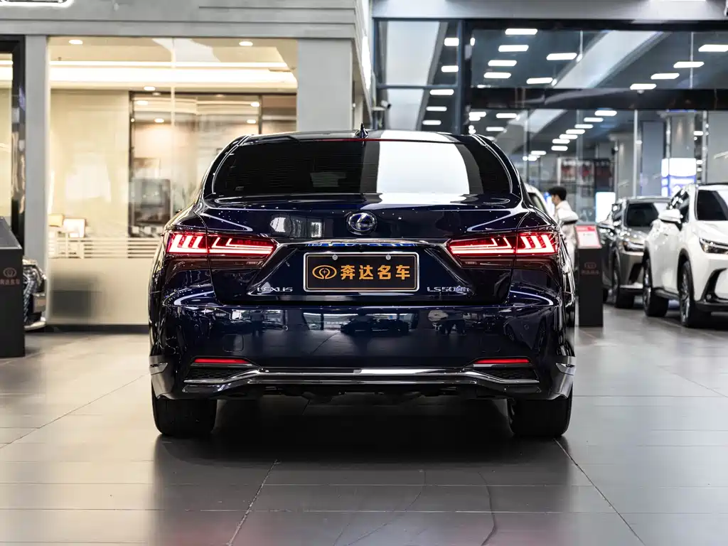 Lexus LS 500 h Luxury