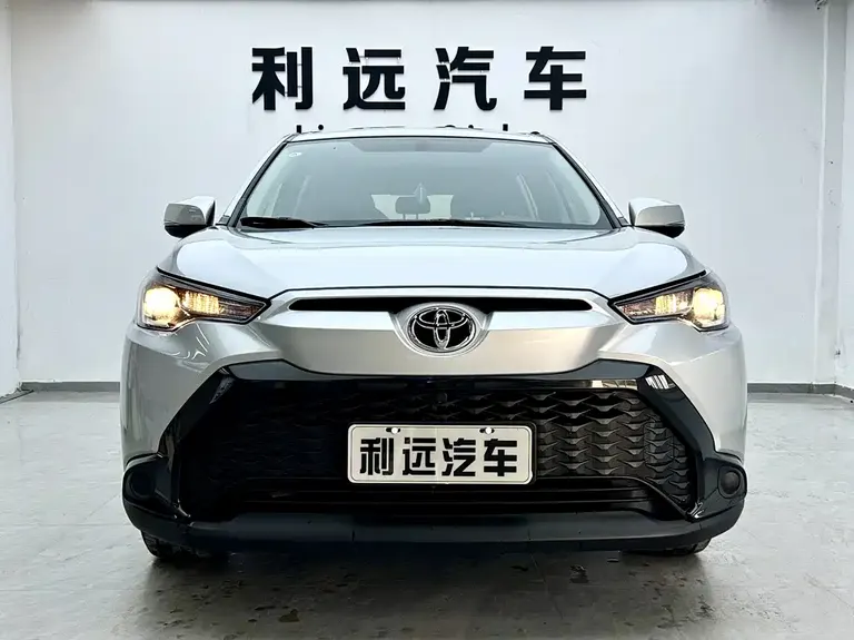 Toyota Frontlander 2.0 L CVT Elite