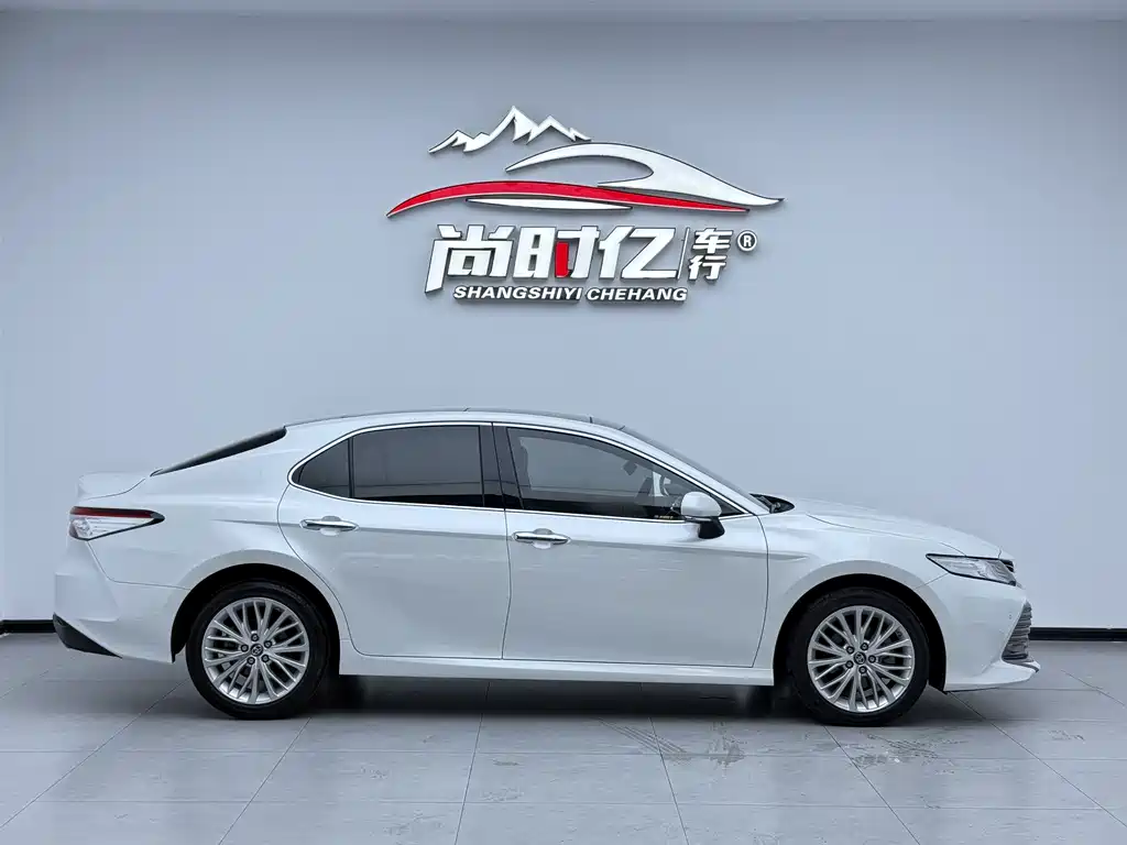 Camry 2.5 G Luxury CN-VI