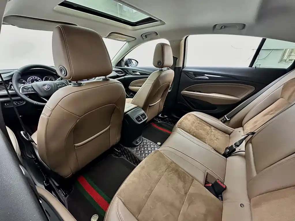 Regal 552 T Luxury
