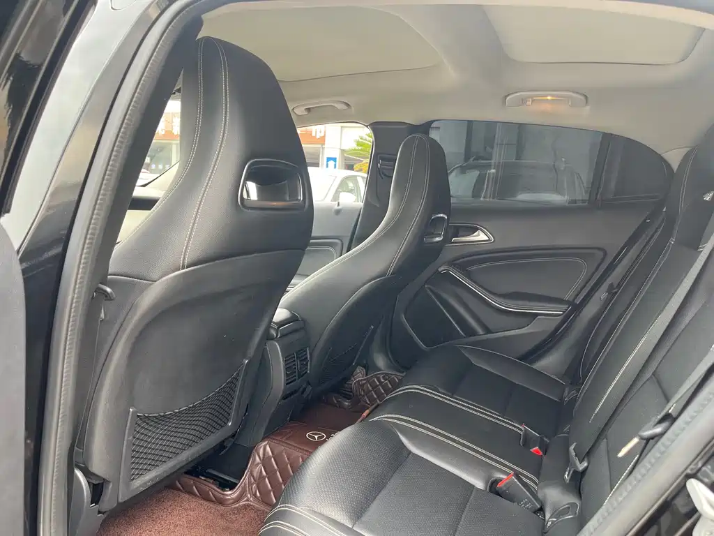 Mercedes-Benz GLA GLA 200 Dynamic