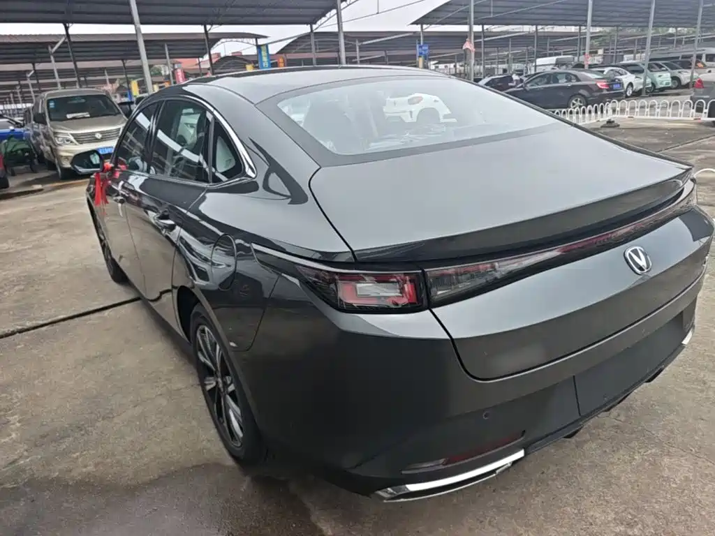 Eado Blue Whale 1.5 T 500 Bar Distinguished