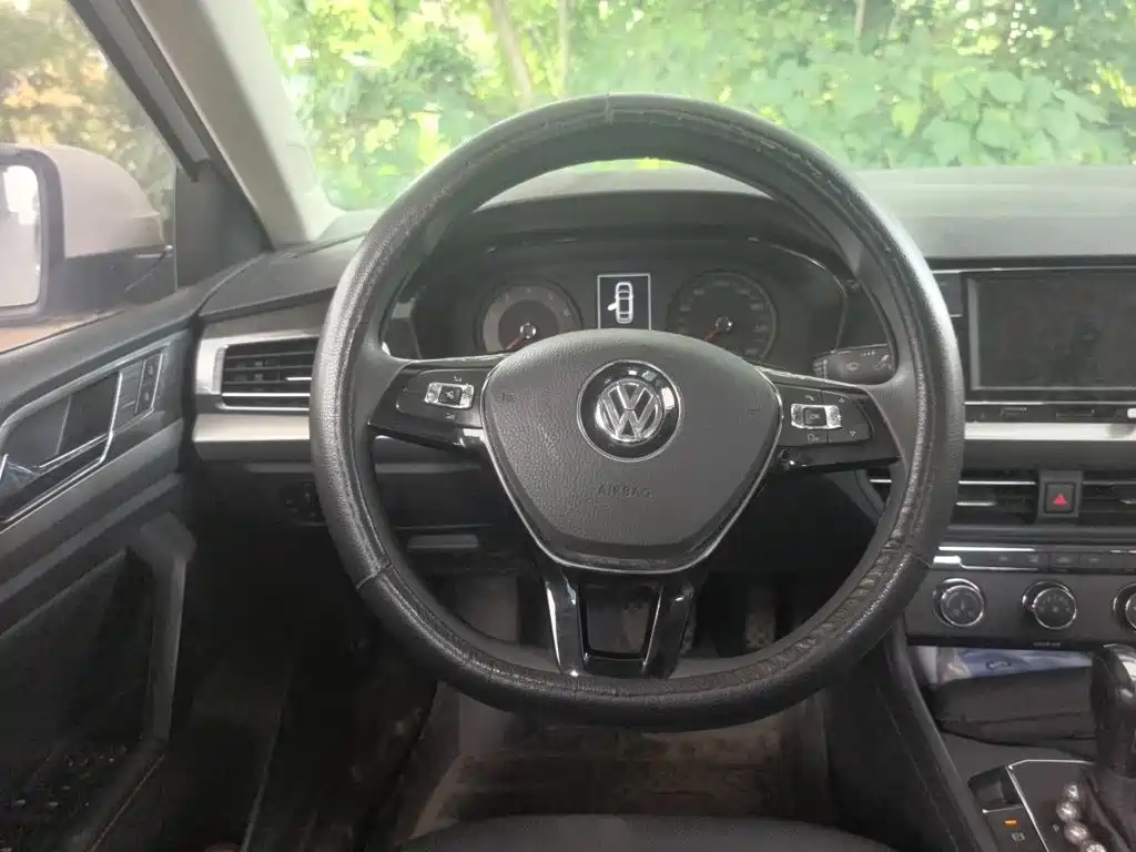 Lavida 1.5 L Auto Comfort CN-VI