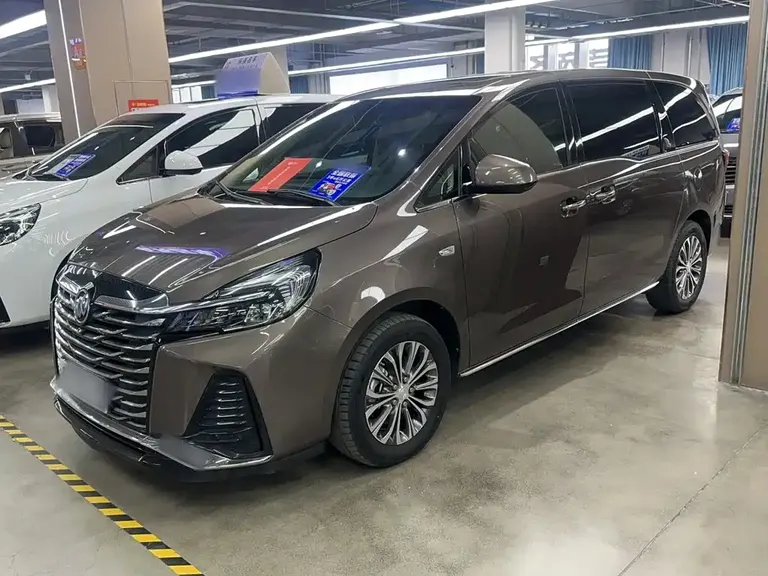 Buick GL8 Facelift Land Official Cabin Luxury