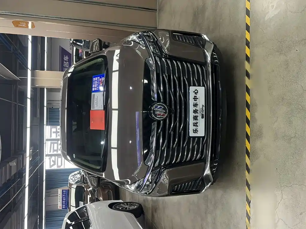 Buick GL8 Facelift Land Official Cabin Luxury