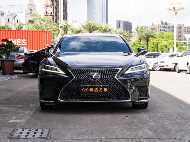 Lexus LS 雷克萨斯LS 2023款 500 h 卓越版