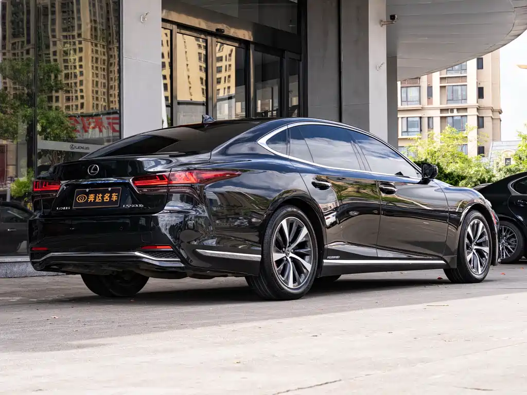 Lexus LS 雷克萨斯LS 2023款 500 h 卓越版