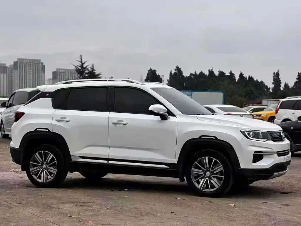 Changan CS35 PLUS 1.4 T DCT Joy Connect Blue Whale
