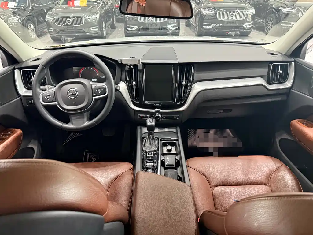 Volvo XC60 T5 4 WD Smart Ease CN-V