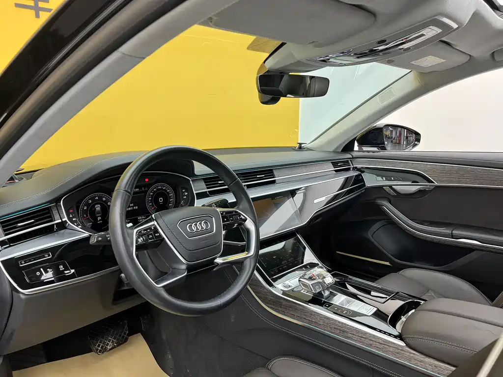 Audi A8 A8 L 55 TFSI quattro Flagship
