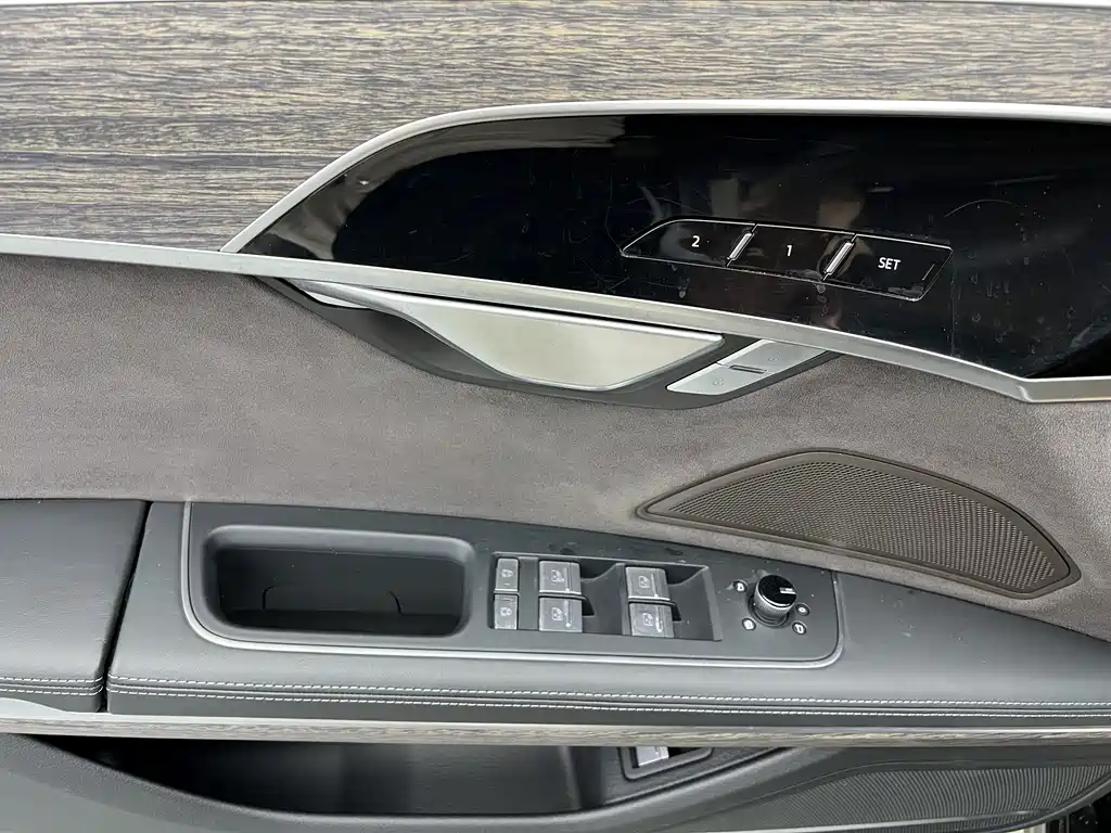 Audi A8 A8 L 55 TFSI quattro Flagship