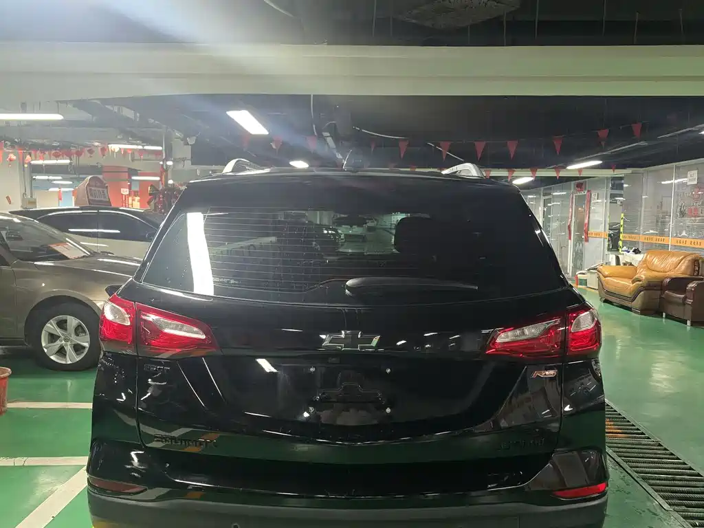 Equinox 探界者 2018款 RS 550 T 自动四驱拓界版