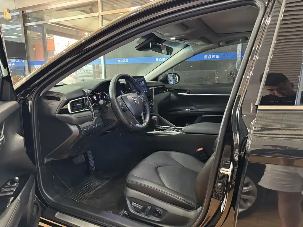 Camry 2.5 G Luxury