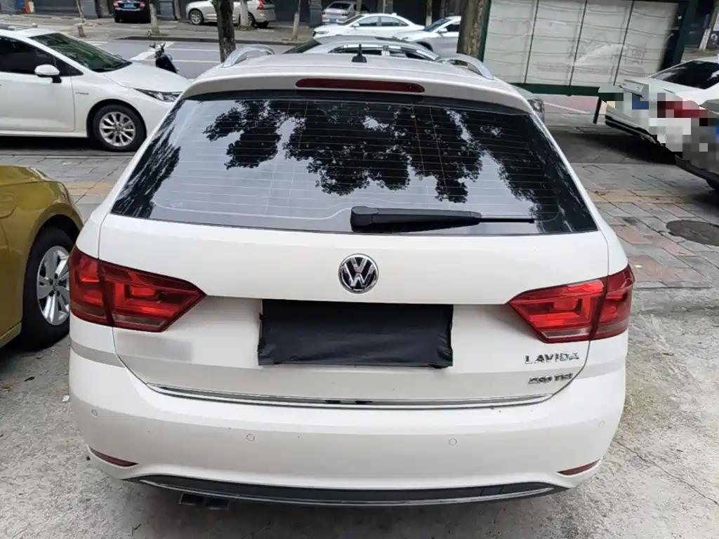 Gran Lavida 230 TSI DSG Comfort