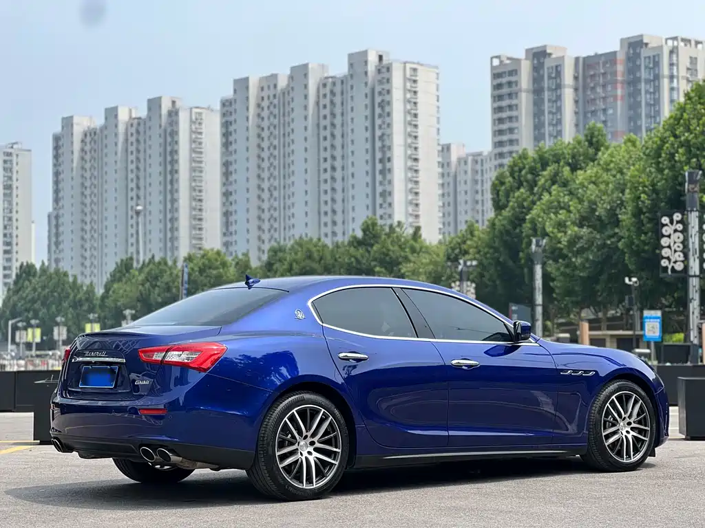 Ghibli 3.0 T Standard